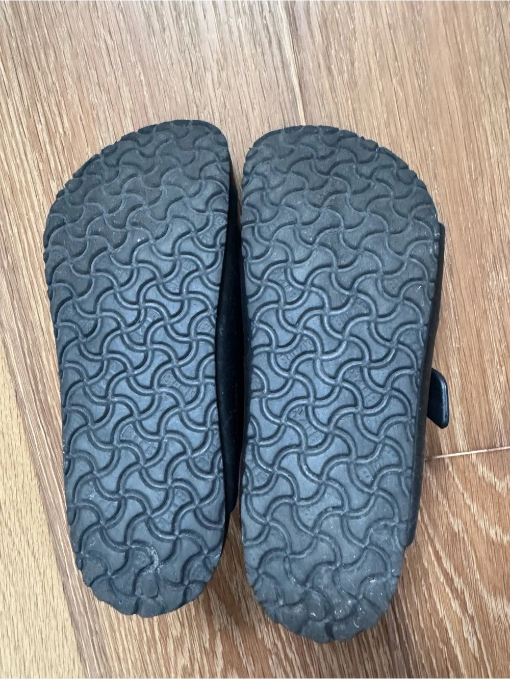 Birkenstock Kids Size 32 Arizona Sandals - Black- Kids 1-1.5